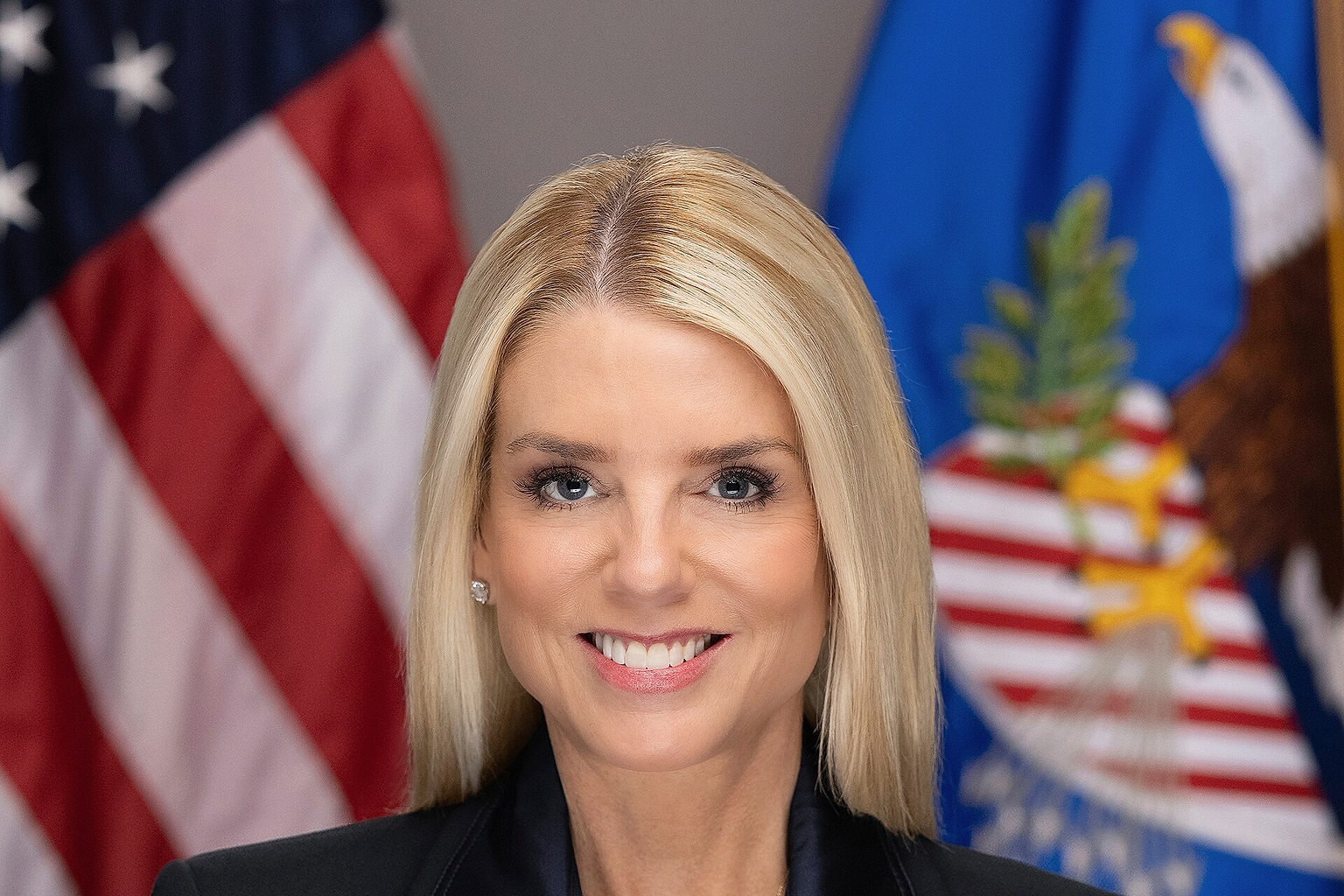 Official portrait of Pam Bondi, the United States Attorney General (2025)