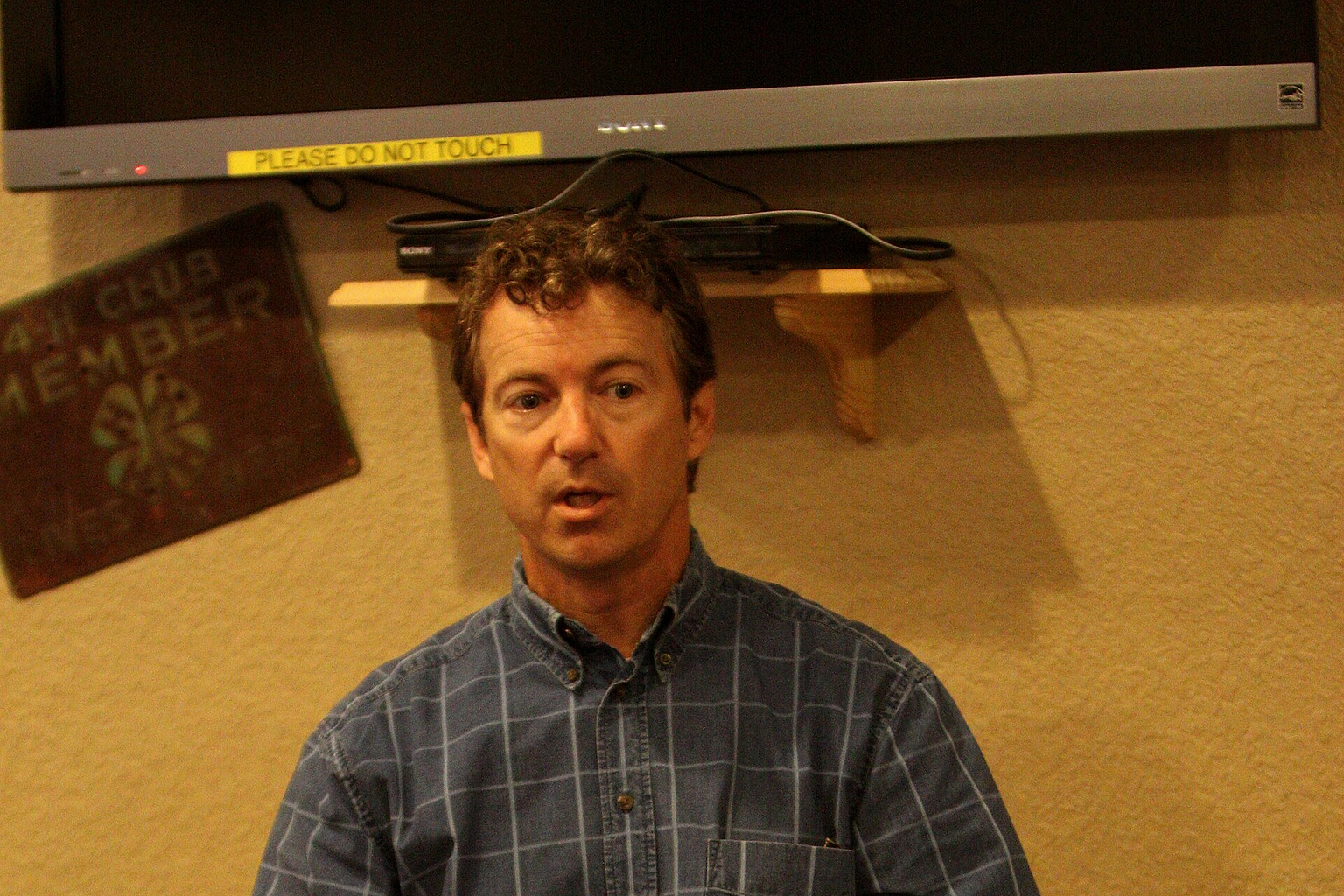 Rand Paul at a campaign stop at Pizza Ranch in Altoona, Iowa for his father, ahead of the Ames Straw Poll. Please attribute to Gage Skidmore if used elsewhere.
