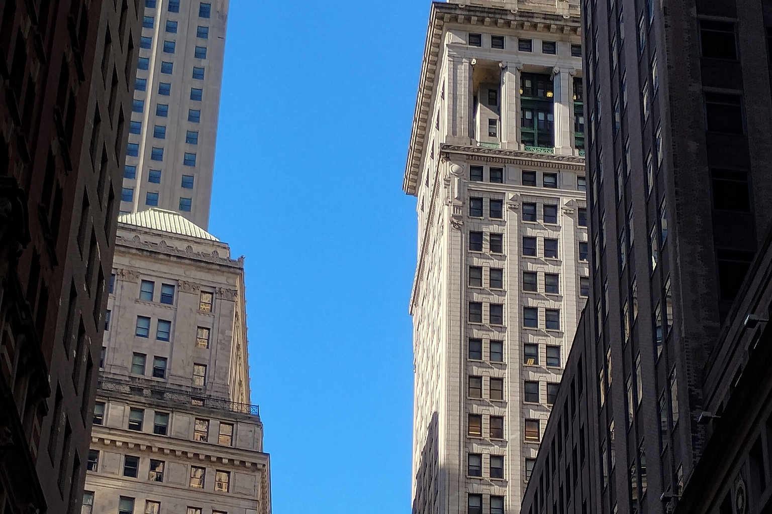 Strolling along Wall Street during the Culture Crawl of WikiConference North America 2025.