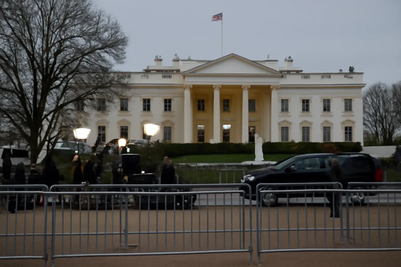 Grounded editorial scene illustrating The 2026 White House Correspondents Association Dinner was rescheduled after a security breach. President Trump attended for the first time in his presidency, sharing moments of tension and appreciation with the press.