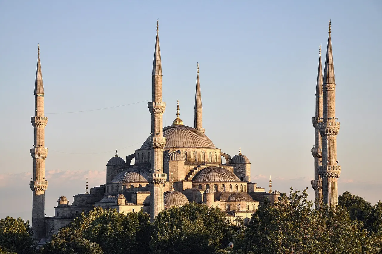 View of Blue Mosque in Istanbul , Turkey .