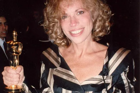 Photo of Carly Simon at the 1989 Academy Awards. Photo taken at 61st Academy Awards 3/29/89 - Governor's Ball - Permission granted to copy, publish or post but please credit "photo by Alan Light" if you can