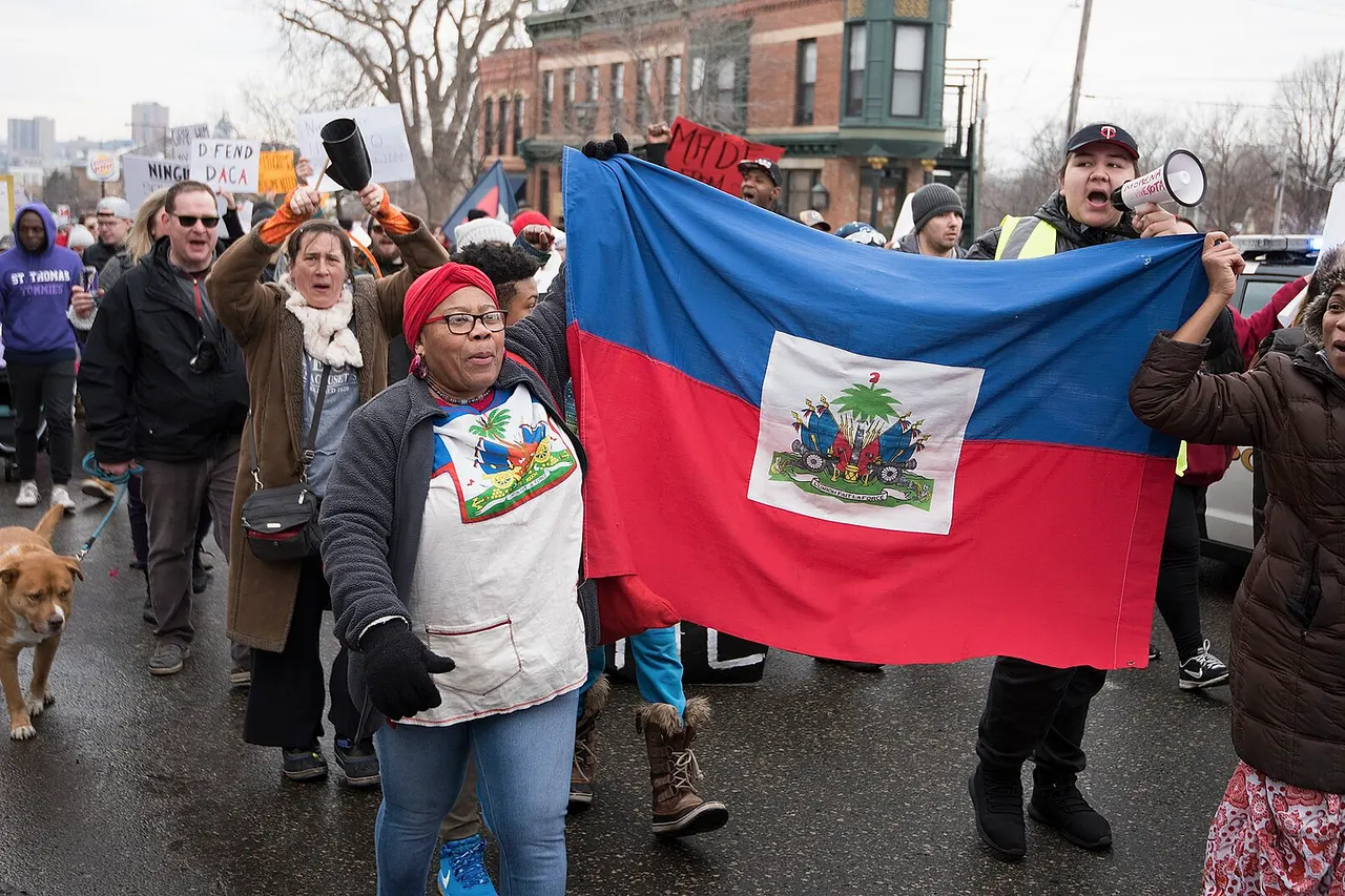 St. Paul, Minnesota January 20, 2018 Around 500 people gathered in St. Paul to march in support of immigrants and protest Republican President Donald Trump's immigration policies. The protesters called for the end of deportations, the Muslim travel ban, and discrimination against undocumented immigrants. They spoke in support of DACA (Deferred Action for Childhood Arrivals) and TPS (Temporary Protected Status) for countries like El Salvador and Haiti. 2018-02-20 This is licensed under the Creative Commons Attribution License. Give attribution to: Fibonacci Blue