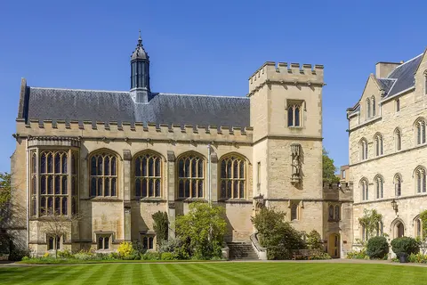 Pembroke College ( Oxford University ) founded in 1624. Pembroke College Hall in the Chapel Quad.
