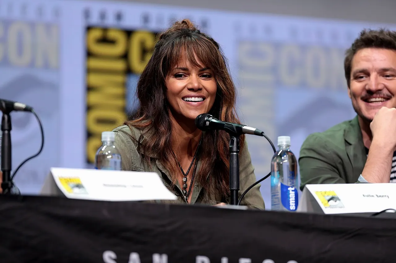 Halle Berry speaking at the 2017 San Diego Comic Con International, for "Kingsman: The Golden Circle", at the San Diego Convention Center in San Diego, California. Please attribute to Gage Skidmore if used elsewhere.