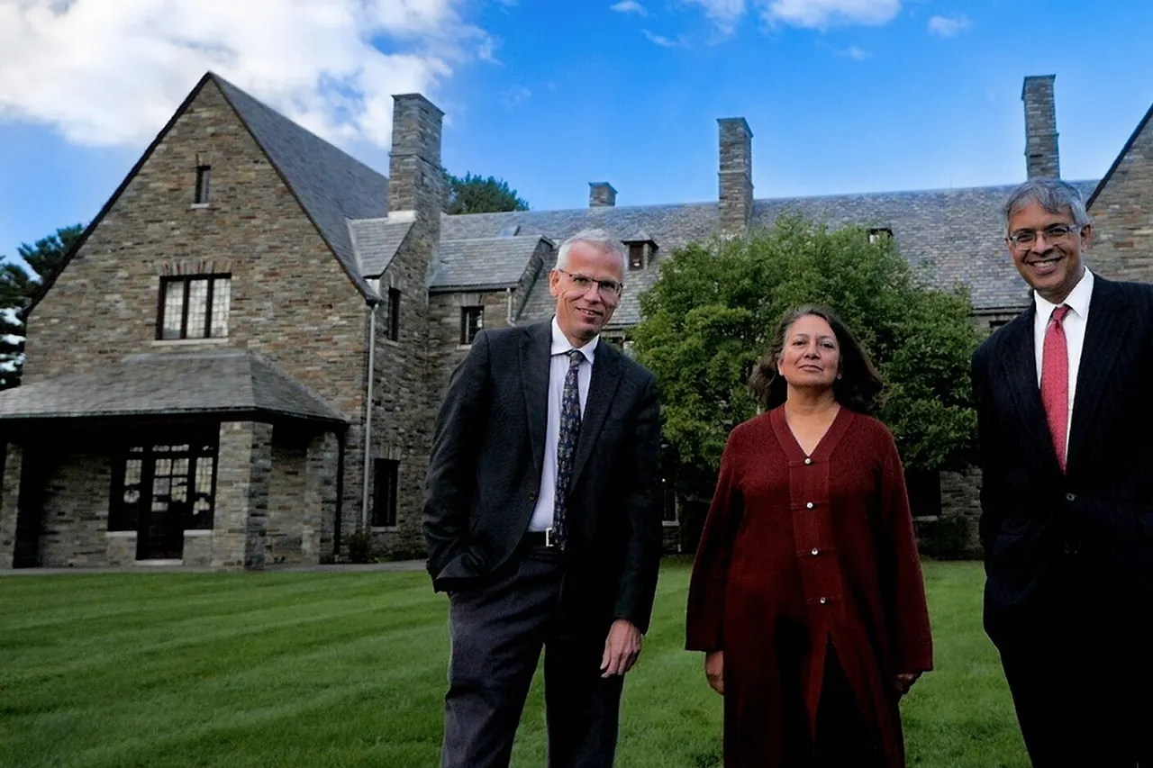 Left to right: Martin Kulldorff, Sunetra Gupta, and Jay Bhattacharya at the American Institute for Economic Research, Great Barrington, Massachusetts, USA