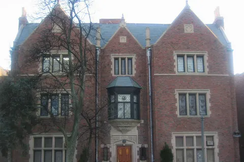 770 Eastern Parkway, the Lubavitch world headquarters. See also File:770 Eastern Parkway.jpg
