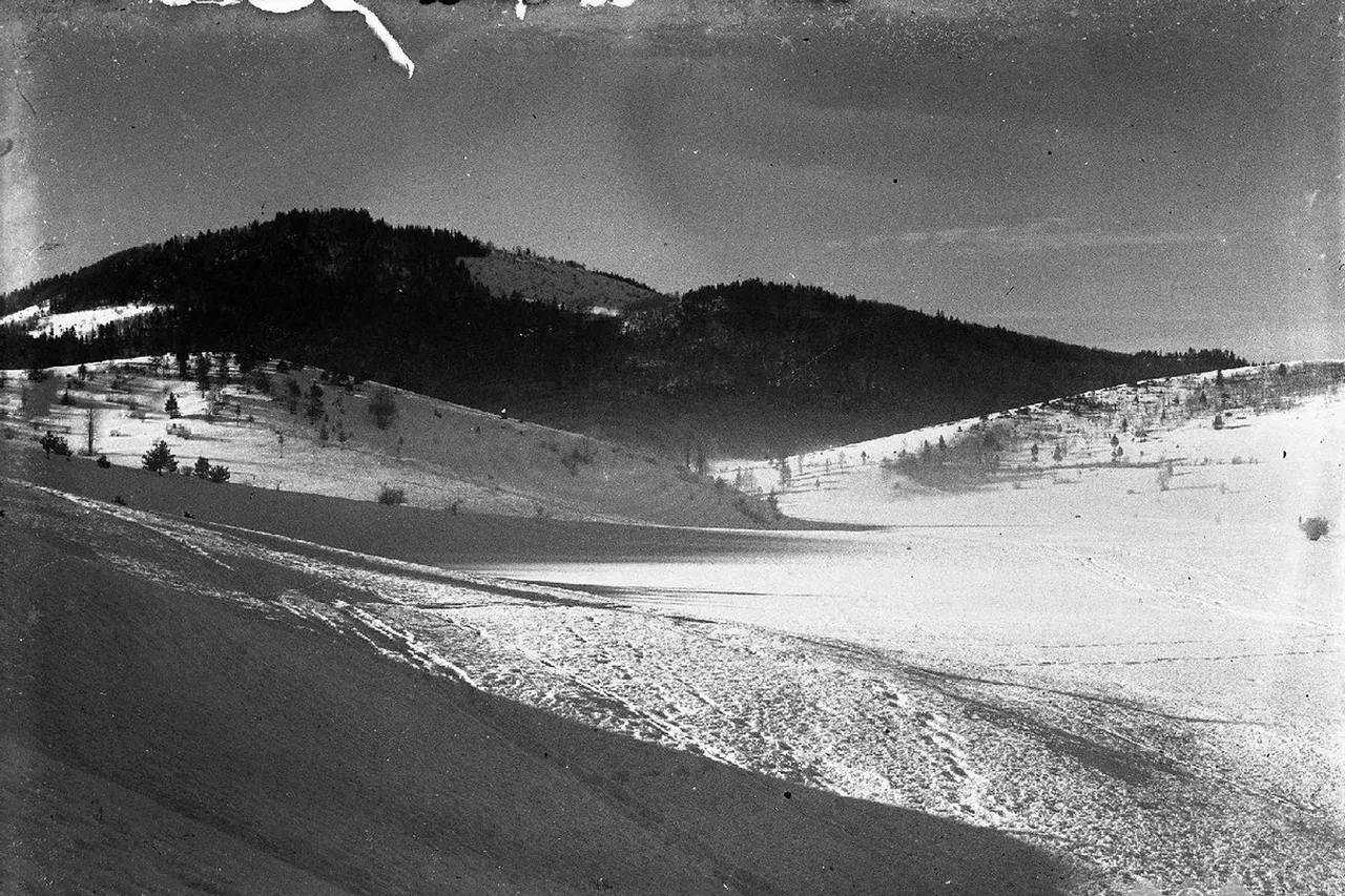 Postcard of Bloke Plateau