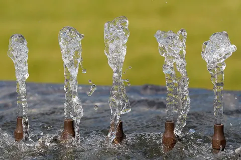Water fountain in the Cudahy Gardens , near the art museum in Milwaukee, Wisconsin