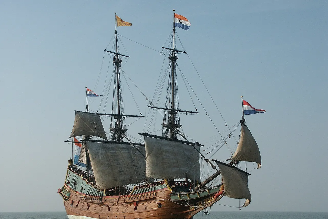 The replica of the Batavia on the Markermeer during a filmshoot. The original ship, Batavia, was wrecked in 1629 off the Houtman Abrolhos islands about 50 km from the coast of Western Australia on its maiden voyage to the Dutch East Indies .