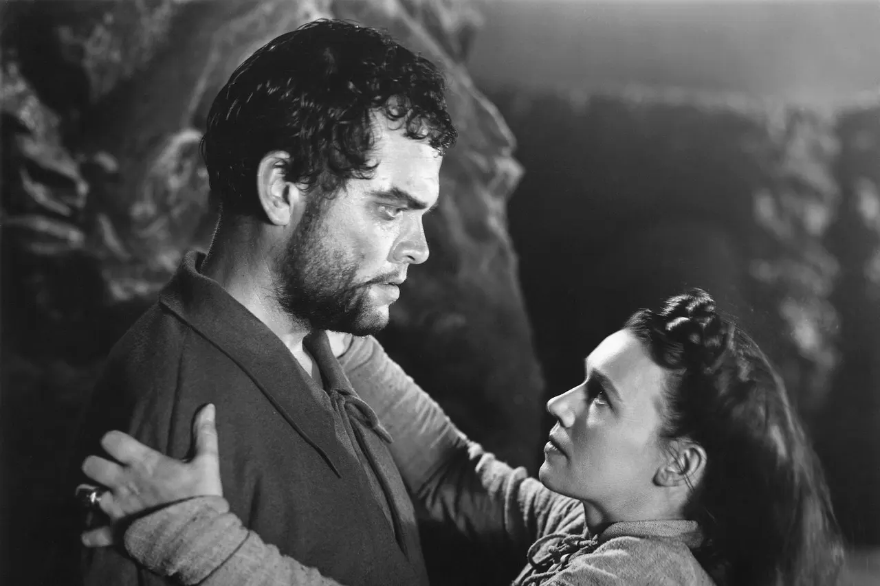 Orson Welles directed and starred as the titular Macbeth in the 1948 film, with Jeanette Nolan as Lady Macbeth.