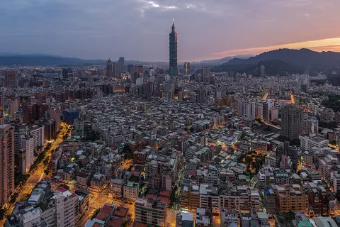 Taipei sunrise panorama. This image was stiched in Hugin using panini general projection.