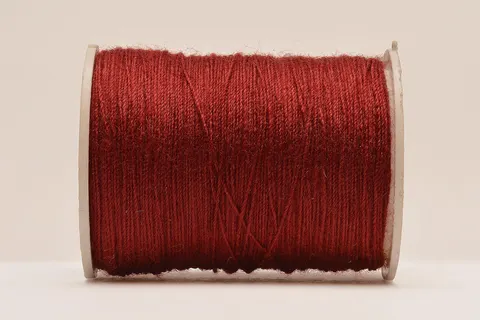 Thread - red