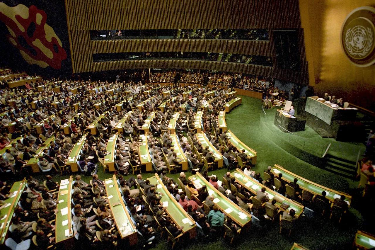 “Mikhail Gorbachev addressing UN General Assembly session”. December 1988. Mikhail Gorbachev, General Secretary of the Soviet Communist Party's Central Committee and Chairman of the Presidium of the USSR Supreme Soviet [Parliament], addressing a UN General Assembly session during his official visit to the United States. The mural rear left is by Fernand Léger.