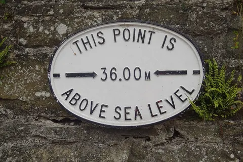 Altitude marker, Lismore