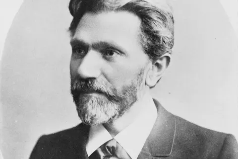 Title: August Bebel, head-and-shoulders portrait, facing left, in oval Abstract/medium: 1 photographic print (postcard).