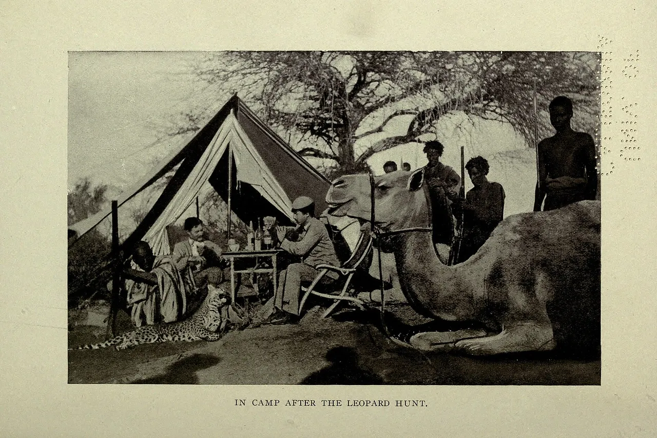 George Bird Grinnell and Theodore Roosevelt (Editors.). Trail and Camp-fire: the Book of the Boone and Crockett Club. New York: Forest and Stream publishing Company, 1997.