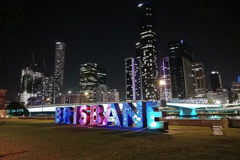 Brisbane skyline with Brisbane sign