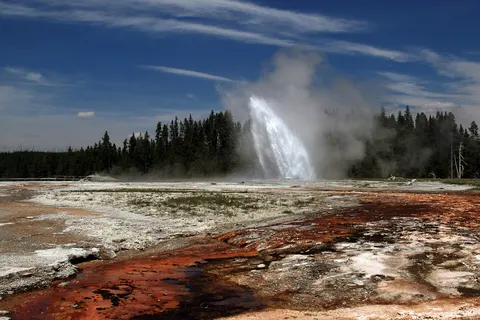 Daisy Geyser erupting in Yellowstone National Park