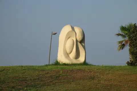 Yonatan Netanyahu memorial garden in Rishon Lezion