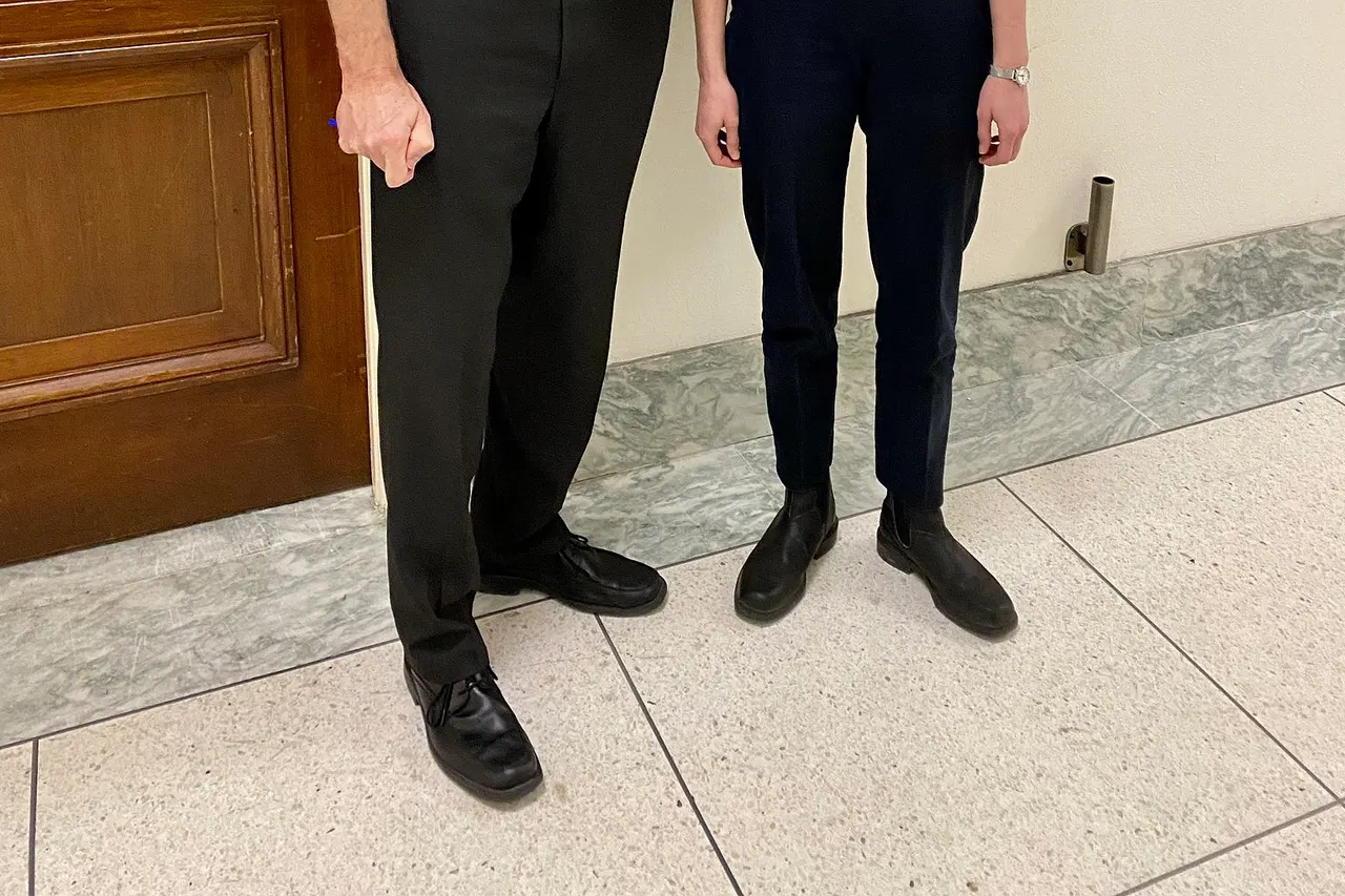 U.S. Representative Rick Larsen meets with Representative-Elect Marie Gluesenkamp-Perez