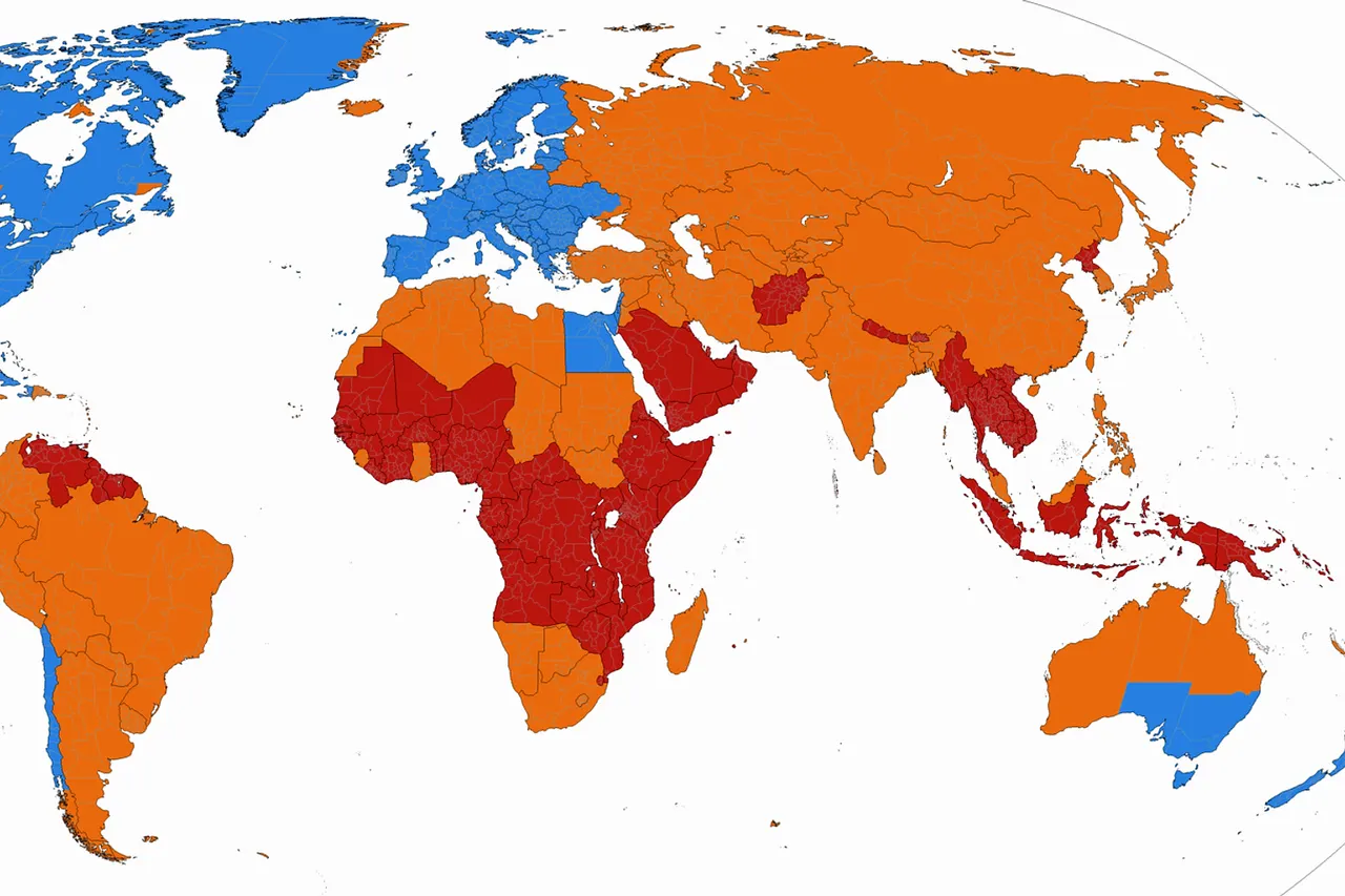 World map showing current and past daylight saving time usage. The Spring-forward/Fall-back adjustment is a common practice at high latitudes. DST is used. DST is no longer used. DST has never been used.
