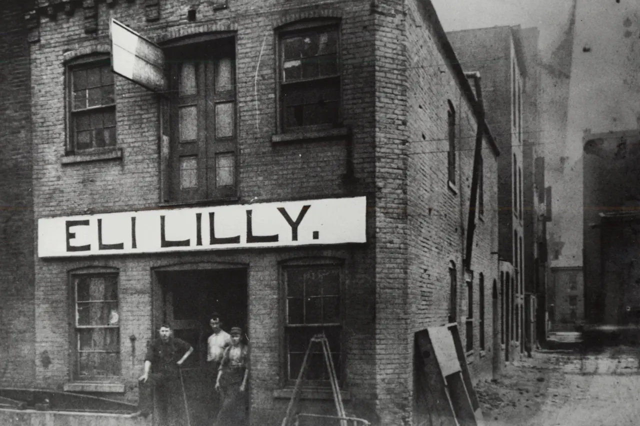 Eli Lilly on Pearl Street, Indianpolis, 1876