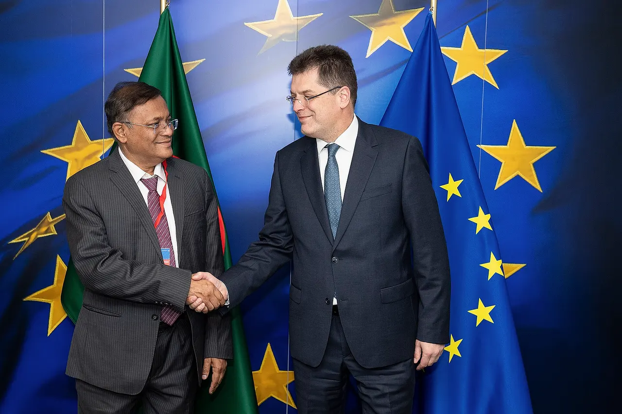 Hasan Mahmud, on the left, and Janez Lenarčič