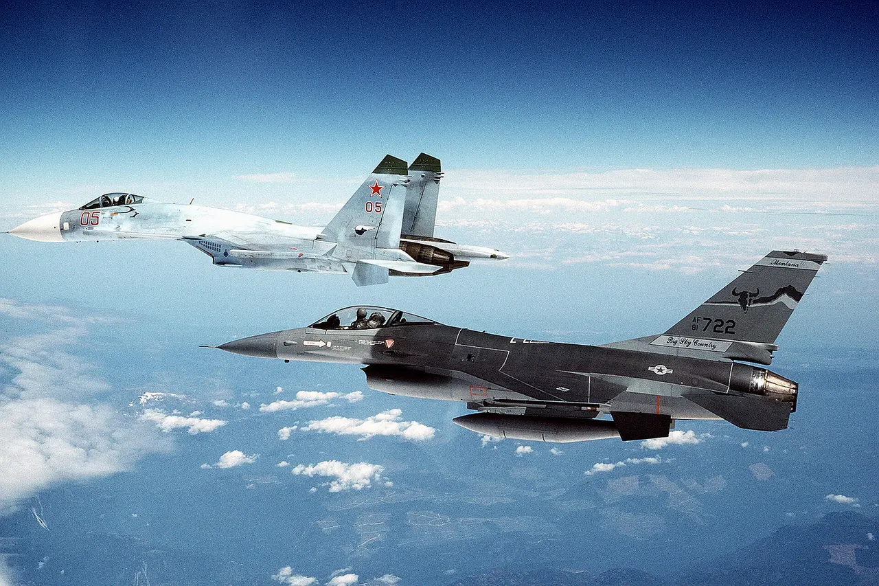 A U.S. Air Force General Dynamics F-16A Block 15G Fighting Falcon aircraft (s/n 81-0772) from the 186th Fighter Squadron, Montana Air National Guard, escorts a Soviet Su-27 Flanker aircraft to the Canadian border after an air show. PAINE FIELD, WASHINGTON (WA) UNITED STATES OF AMERICA (USA)