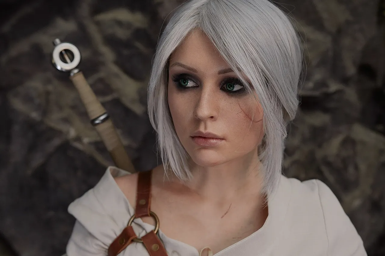 Model Galina Zhukovskaya cosplaying Ciri who is one of the main characters of The Witcher 3: Wild Hunt . Photographer: Makar Vinogradov.