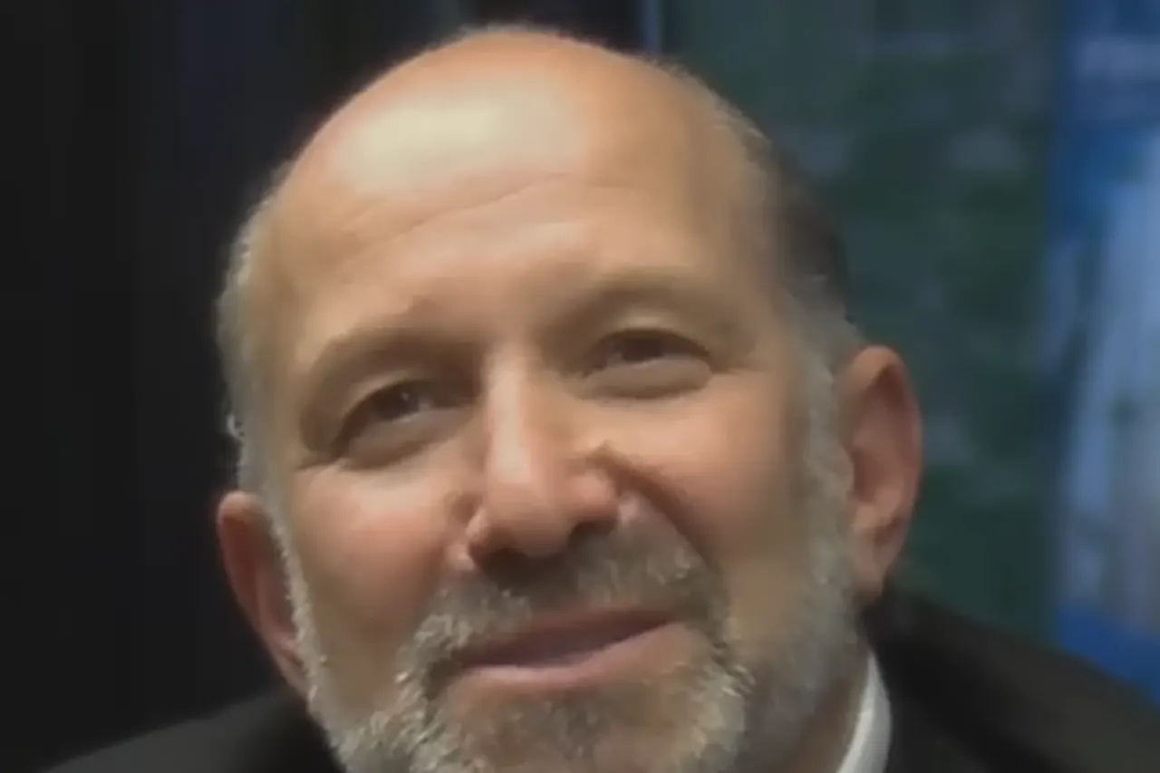 Howard Lutnick, CEO of Cantor Fitzgerald, shares his deeply personal and powerful story of surviving the 9/11 attacks and leading his company through the aftermath. In this episode, we delve into Howard's journey from his challenging childhood, marked by the loss of both parents, to becoming a successful leader in the financial industry. Howard opens up about the harrowing events of 9/11, the loss of 658 employees, including his brother, and the emotional and financial struggles that followed. He discusses the process of rebuilding Cantor Fitzgerald, the commitment to supporting the families of those lost, and his views on resilience, leadership, and philanthropy. Join us for an intense and moving conversation about tragedy, survival, and the power of community in the face of unimaginable adversity.