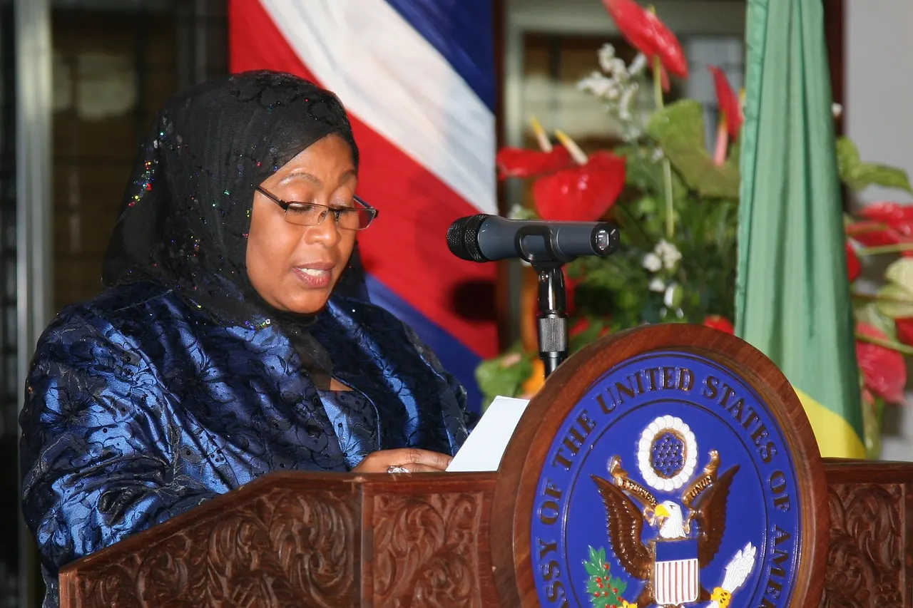 Samia Suluhu Hassan .
