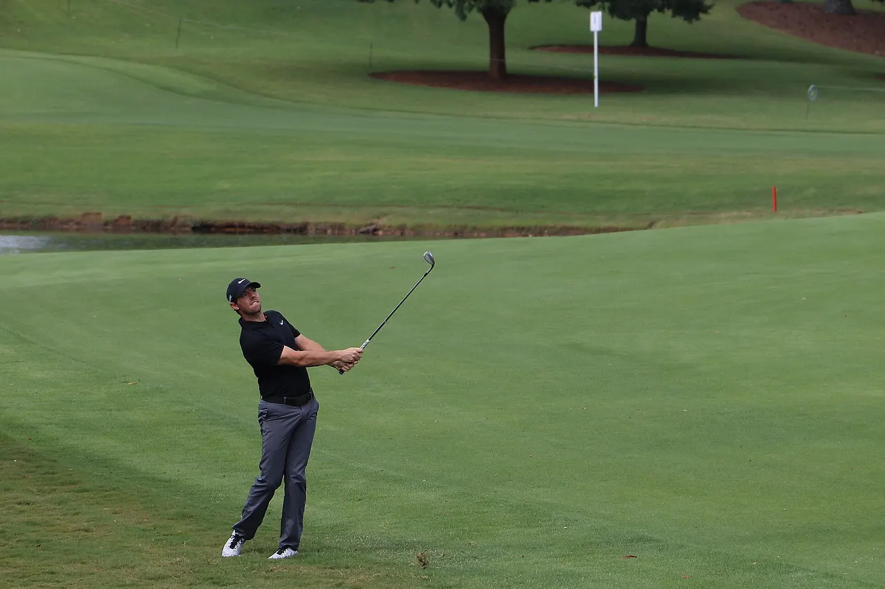 Rory McIlroy during practice rounds at the 2015 TOUR Championship