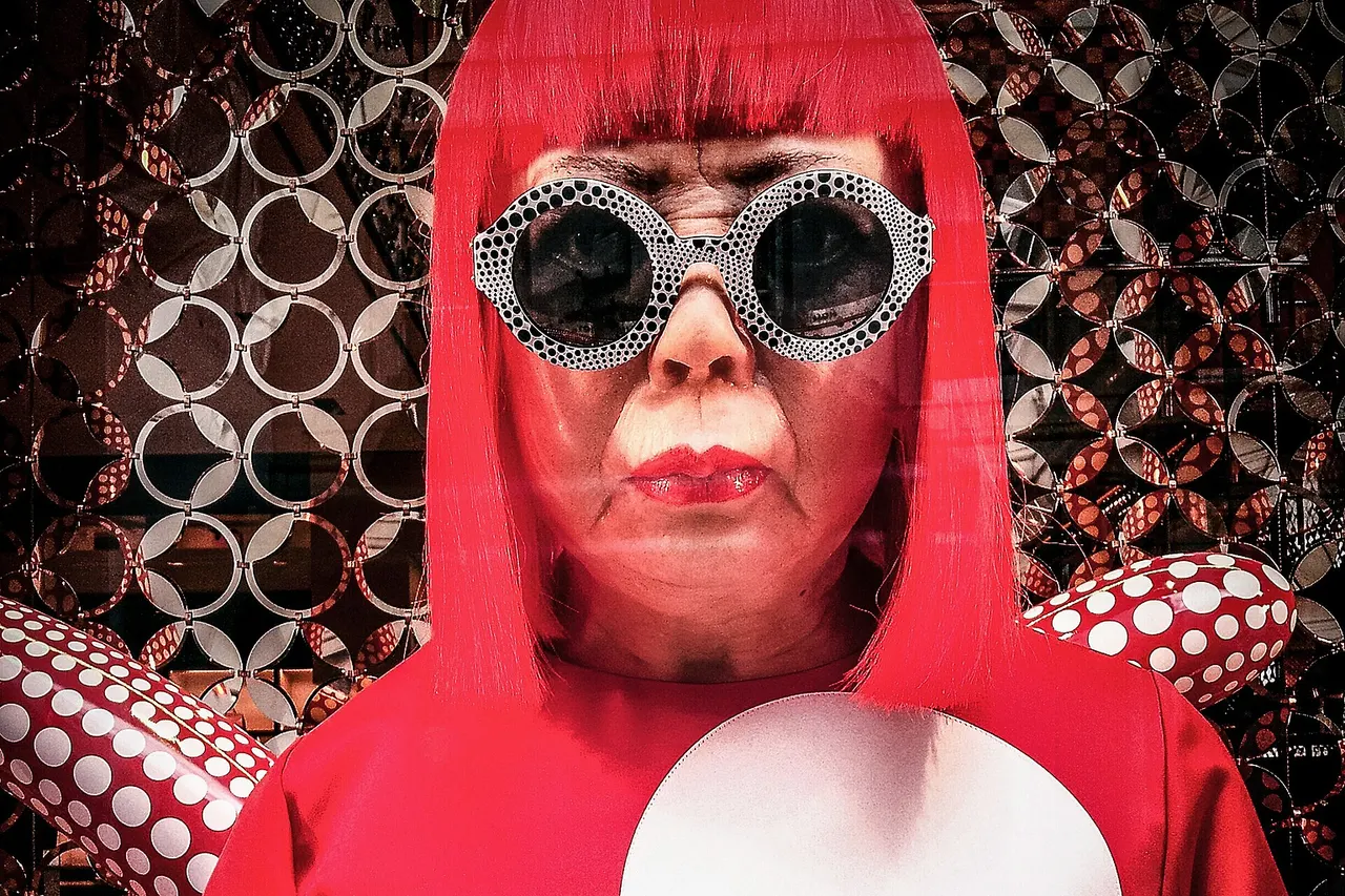 Yayoi Kusama wax model at Louis Vitton for 2012 collection unveiling.