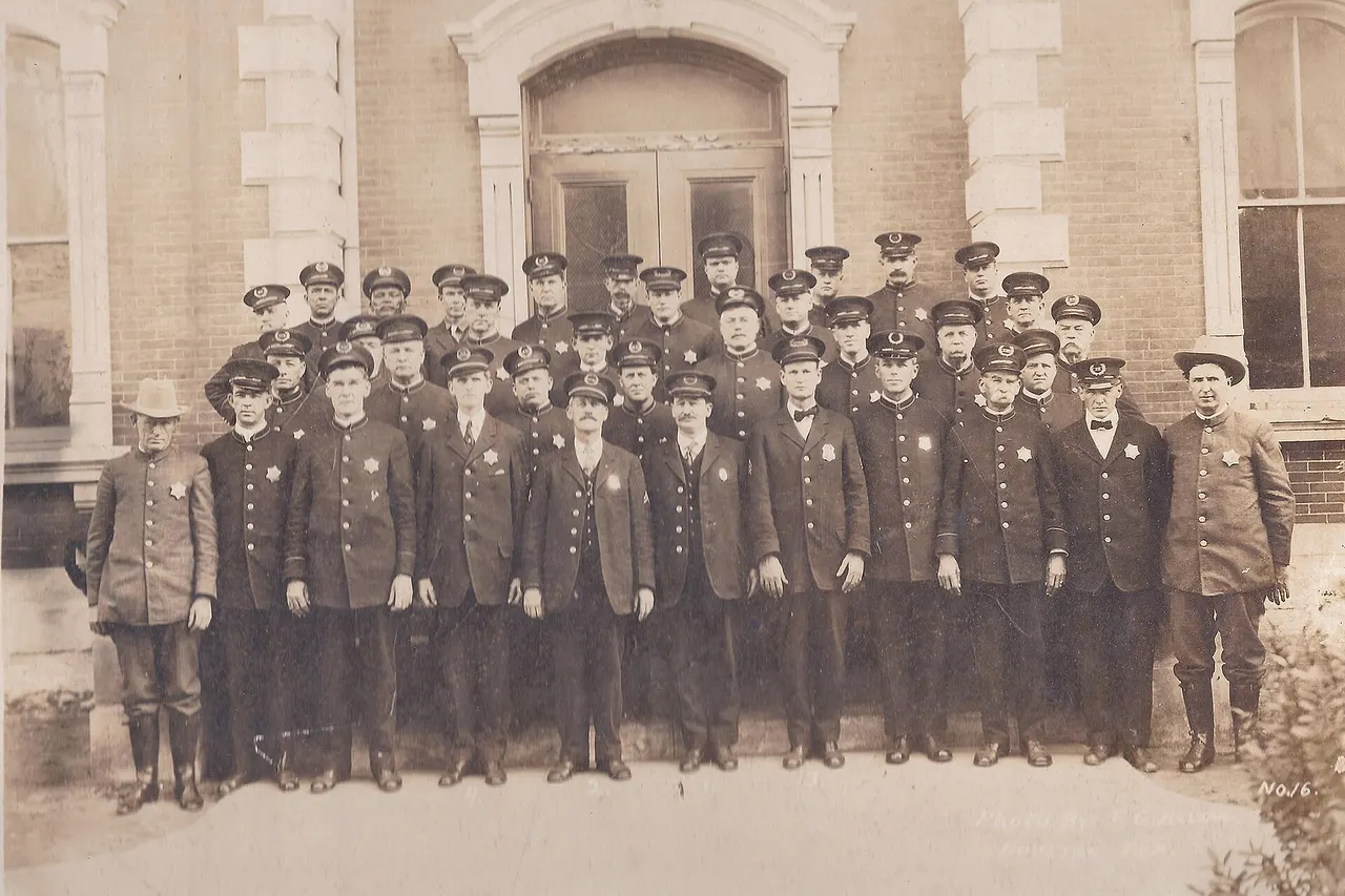 Original photo retained by Gwen Bartlett Arthur, Grand-Daughter of William Hunter Rutland, Mounted Officer, Bottom Row, Far Right
