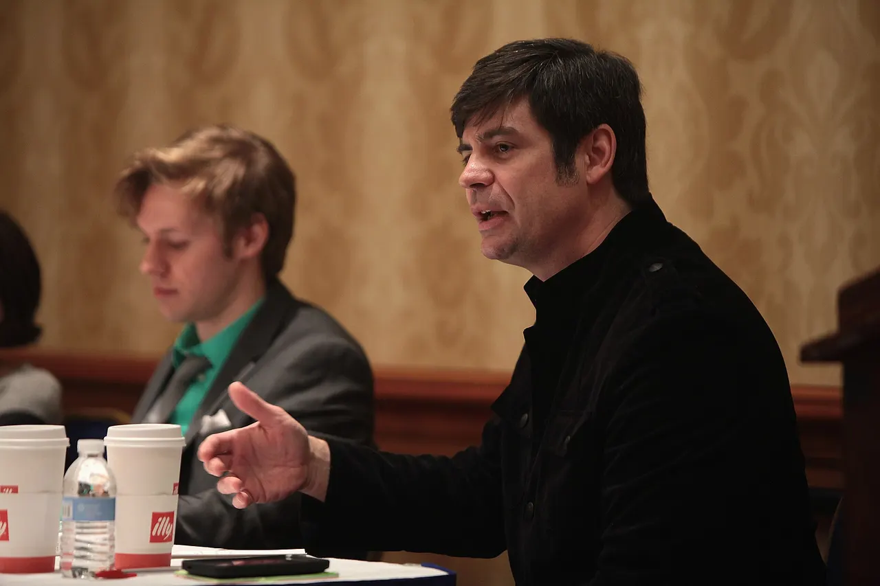 Nick Gillespie and Robby Soave speaking at the 2015 International Students for Liberty Conference at the Marriott Wardman Park Hotel in Washington, D.C. Please attribute to Gage Skidmore if used elsewhere.